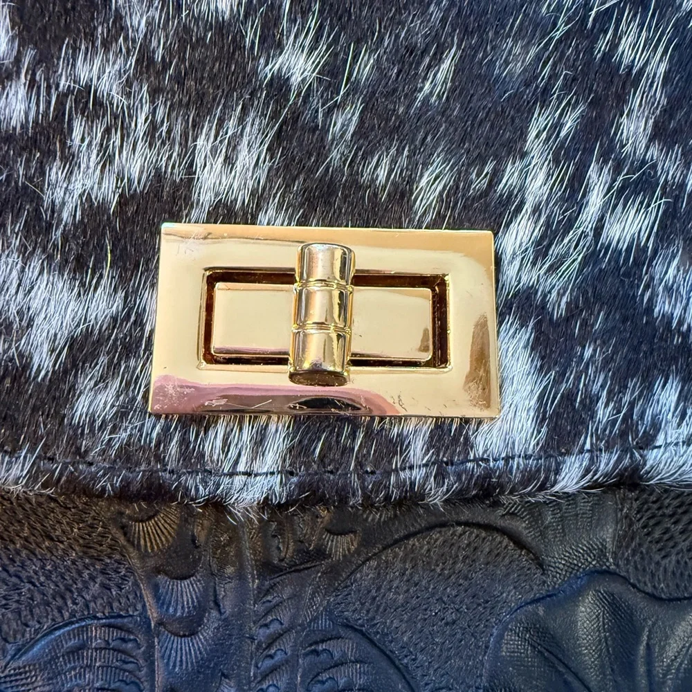 Via Latina Artisanal Leather Black Purse
